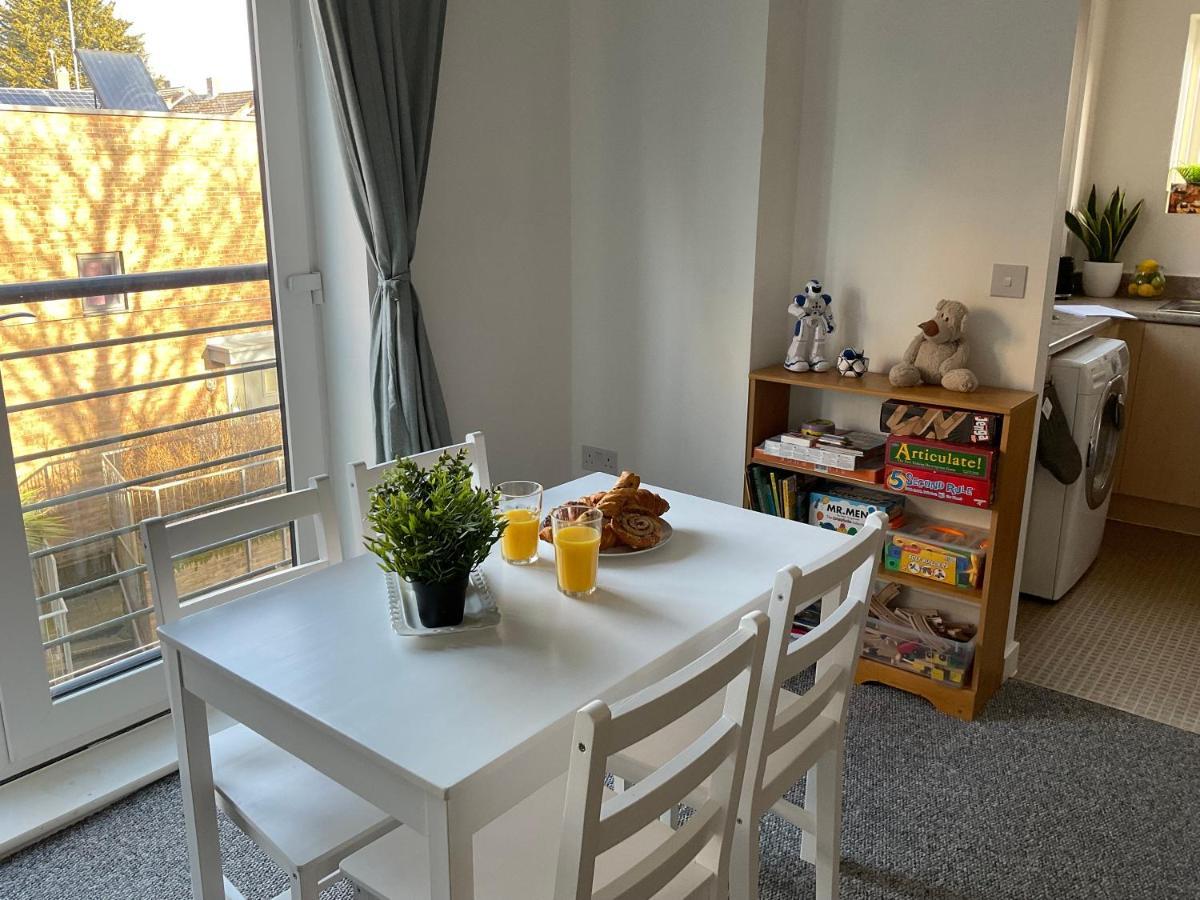 Simple 2-Bedroom 1.5 Bath Apartment In Thornhill Southampton Exterior photo